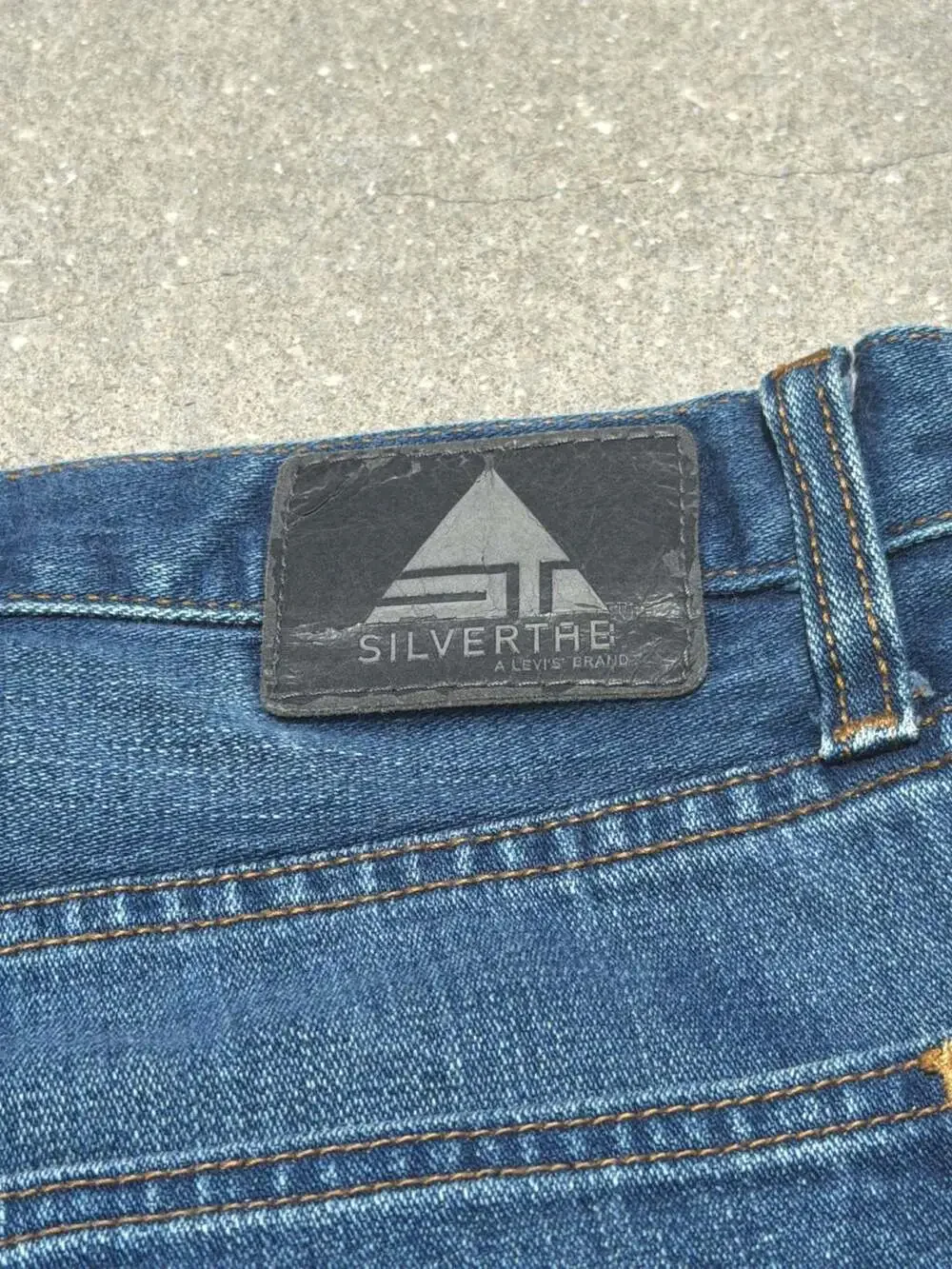 Vintage Levi's SilverTab Baggy Fit Denim Jeans - Men's W36 L36